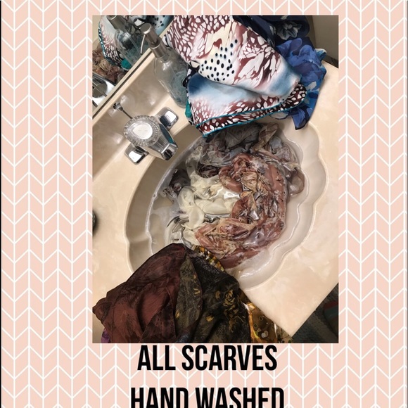 Museum scarf - Picture 6 of 6